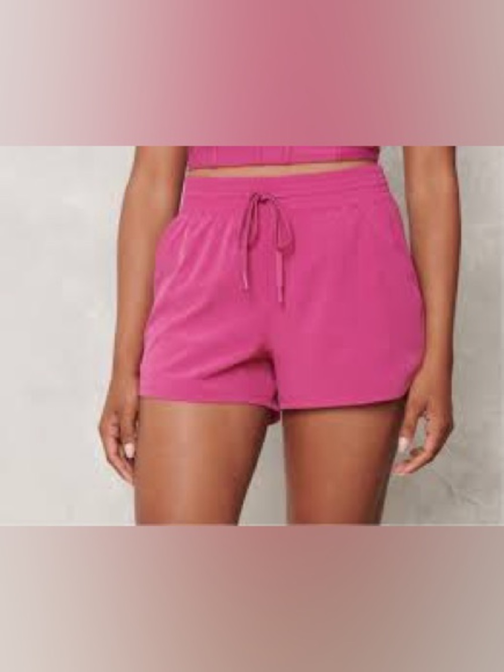 Abercrombie YPB motionTEK High Rise Lined Workout shorts size medium pink